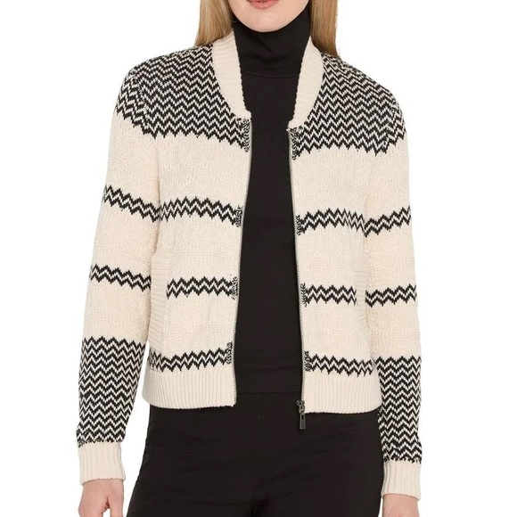 Sweaters - NWT (size L) Zigzag Knit Bomber Jacket
NIC+ZOE